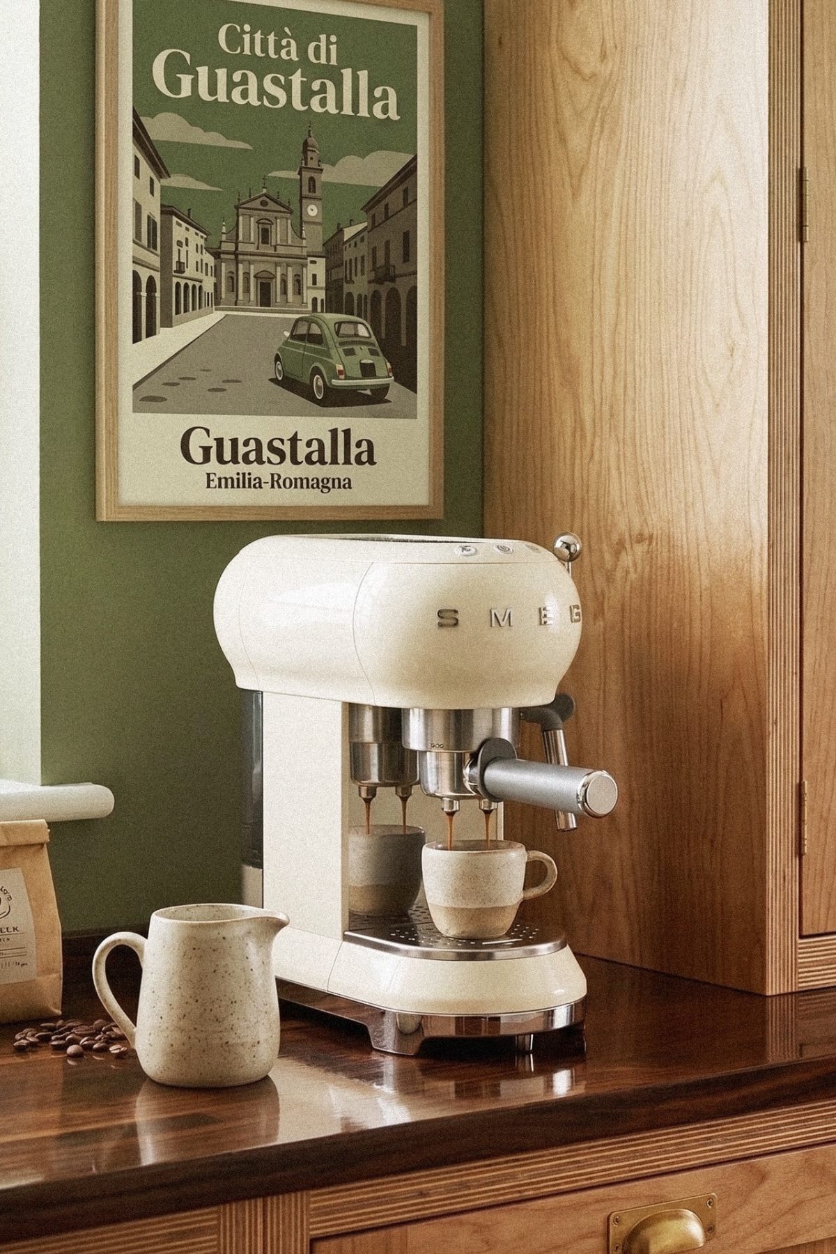SMEG ECF02 retro espresso machine&nbsp;(Italy)