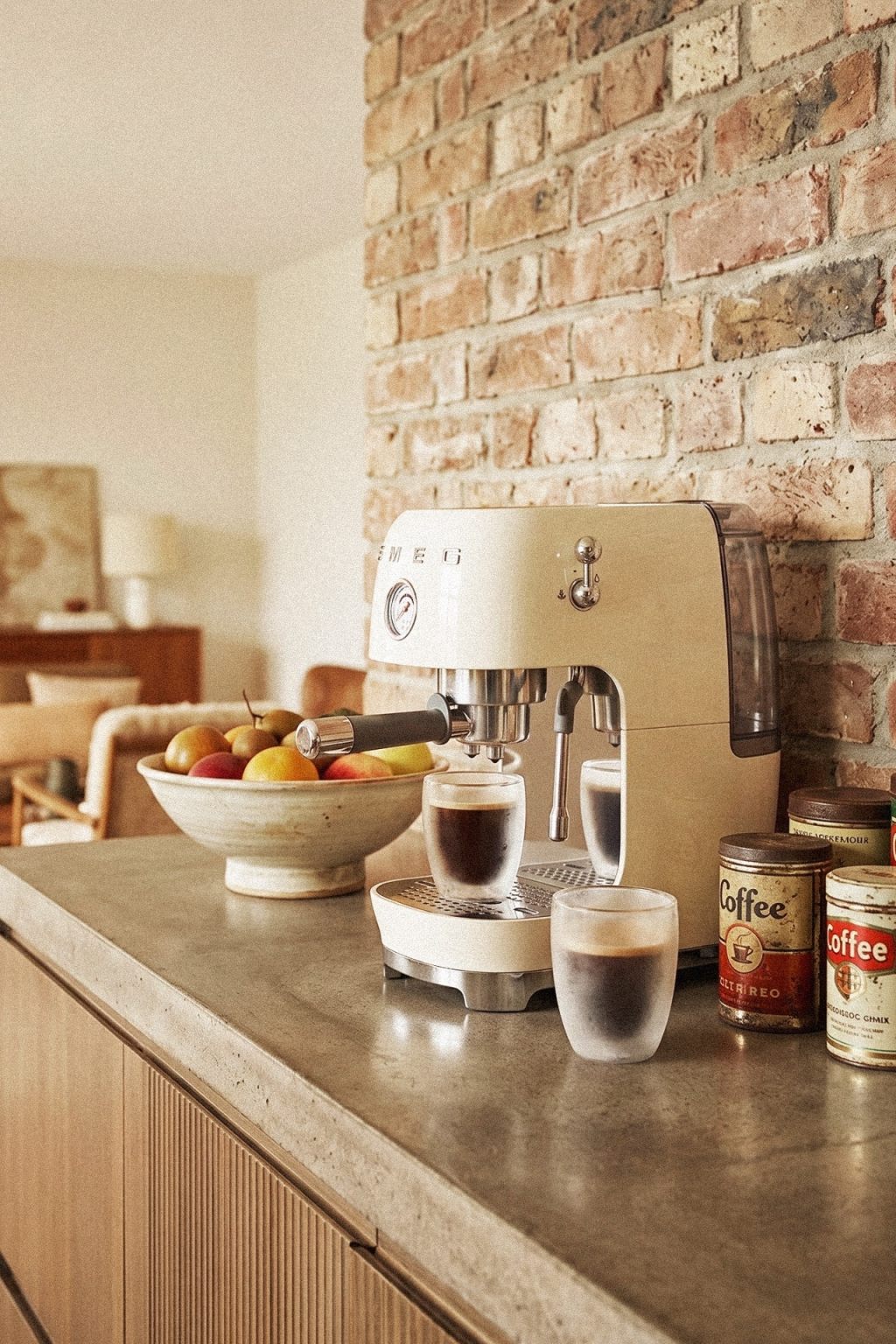 Cold brew coffee in minutes: Smeg ECF03 espresso machine&nbsp;(Italy)