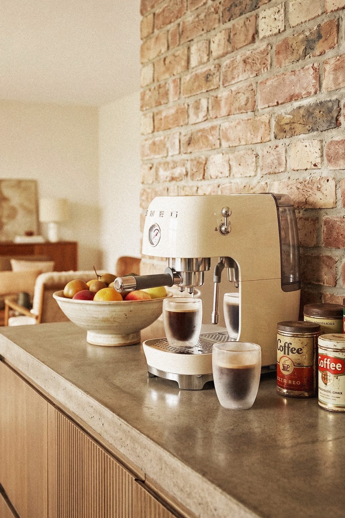 Cold brew coffee in minutes: Smeg ECF03 espresso machine&nbsp;(Italy)