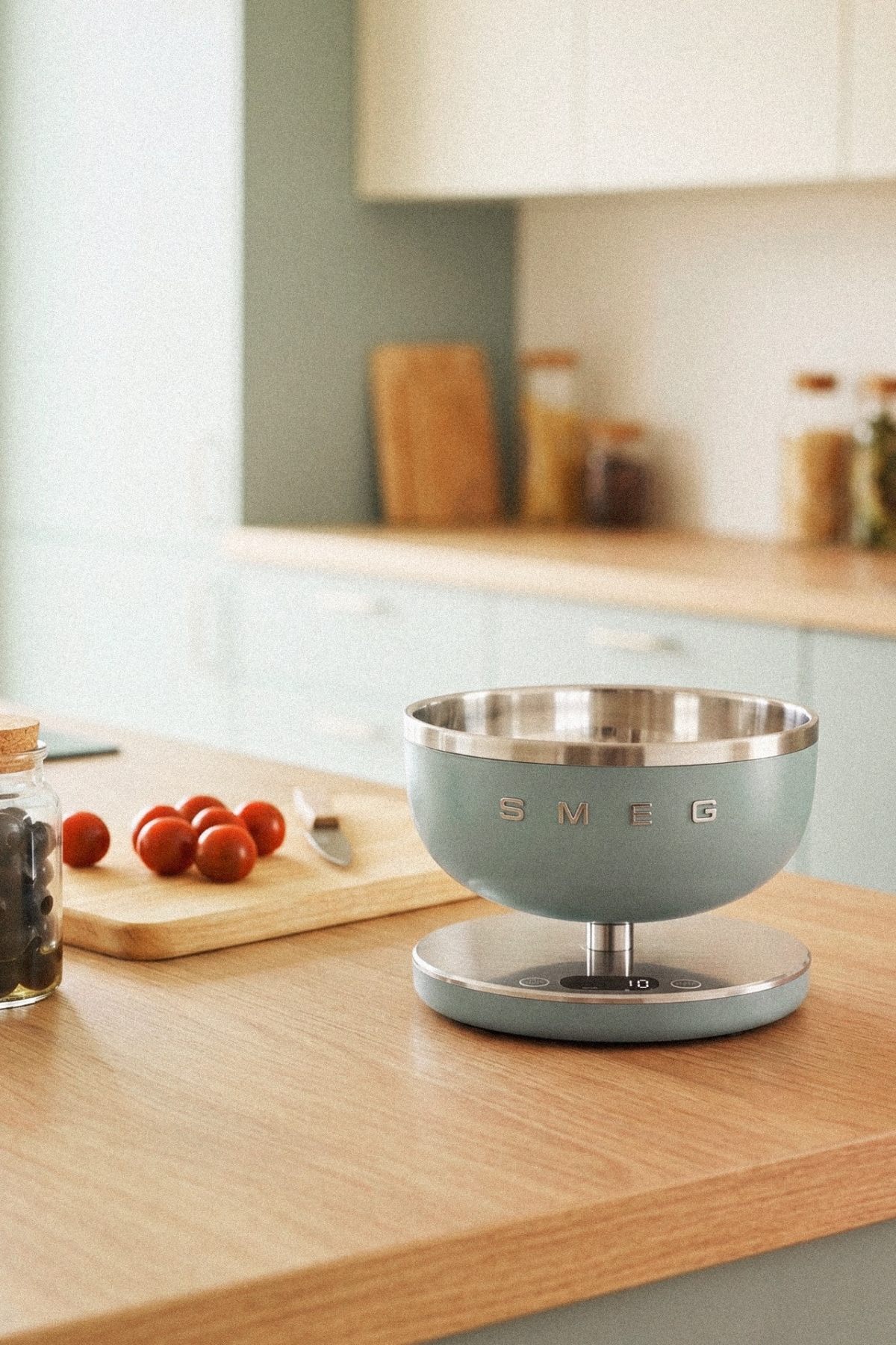 Award-winning SMEG digital kitchen&nbsp;scale