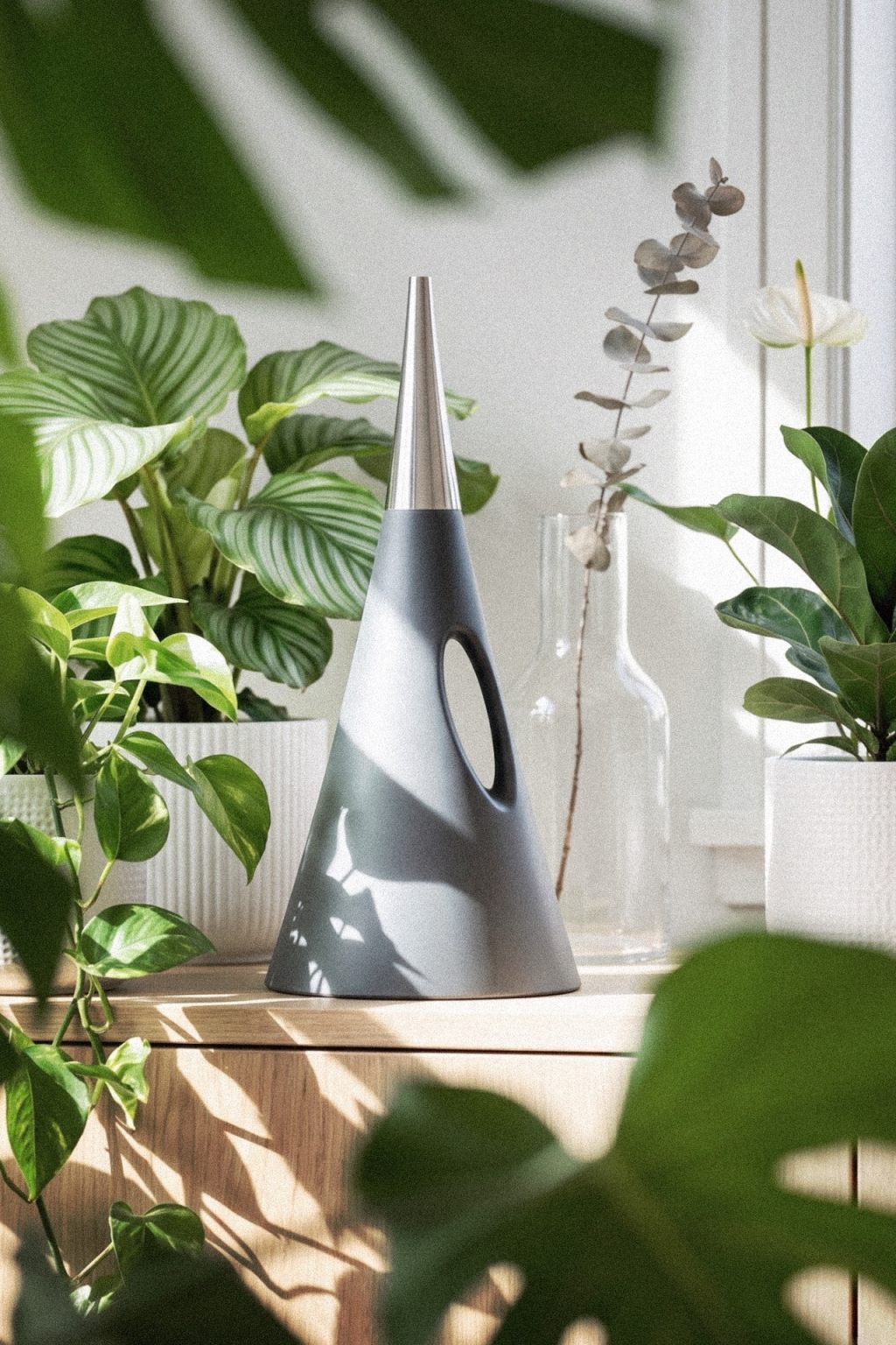 Stylish indoor garden: Eva Solo watering can&nbsp;(Denmark)