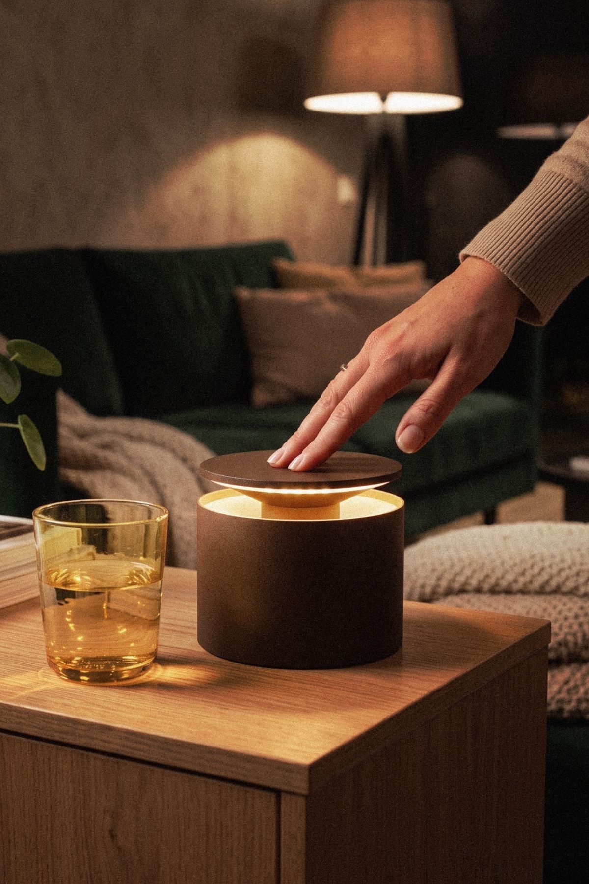 Create mood with Zafferano push-up cordless table lamp&nbsp;(Italy)